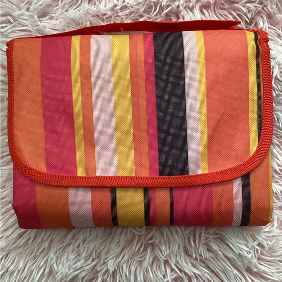 Picnic Blanket - Picture 1 of 3
